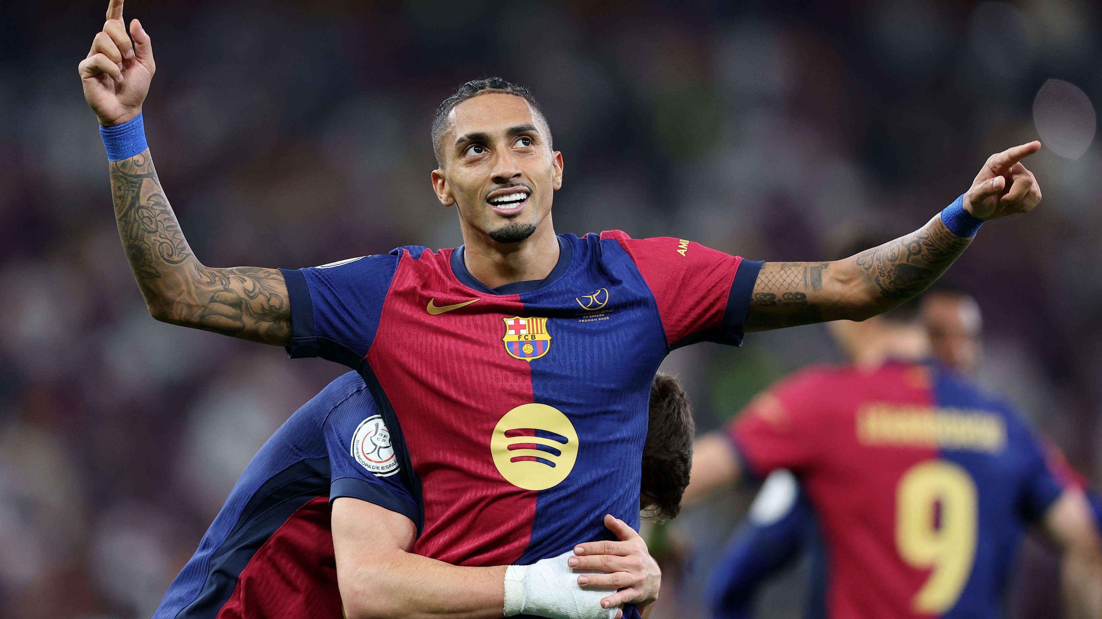 梅西在巴黎两年仅获两冠 传奇球员的辉煌与失落并存